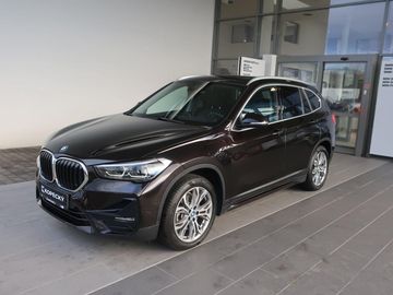 xDrive25e Sport Line
