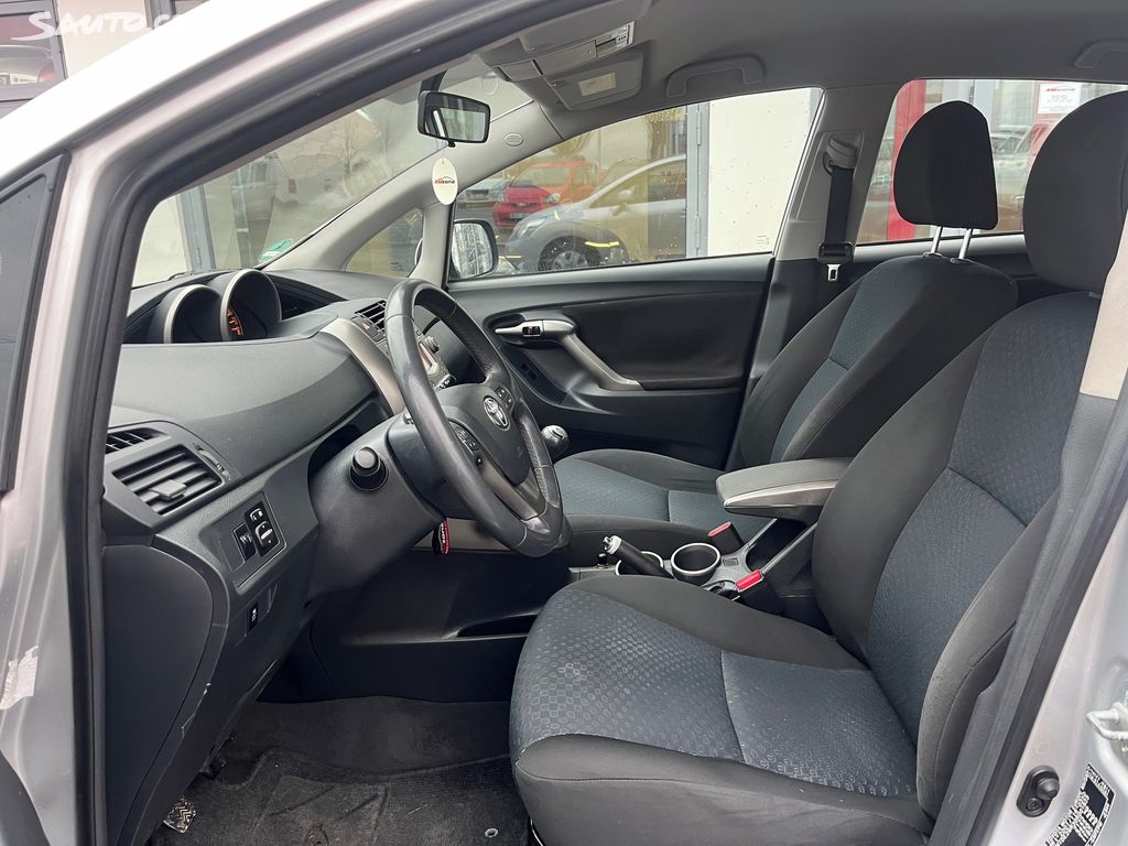 Toyota Verso, fotka 9