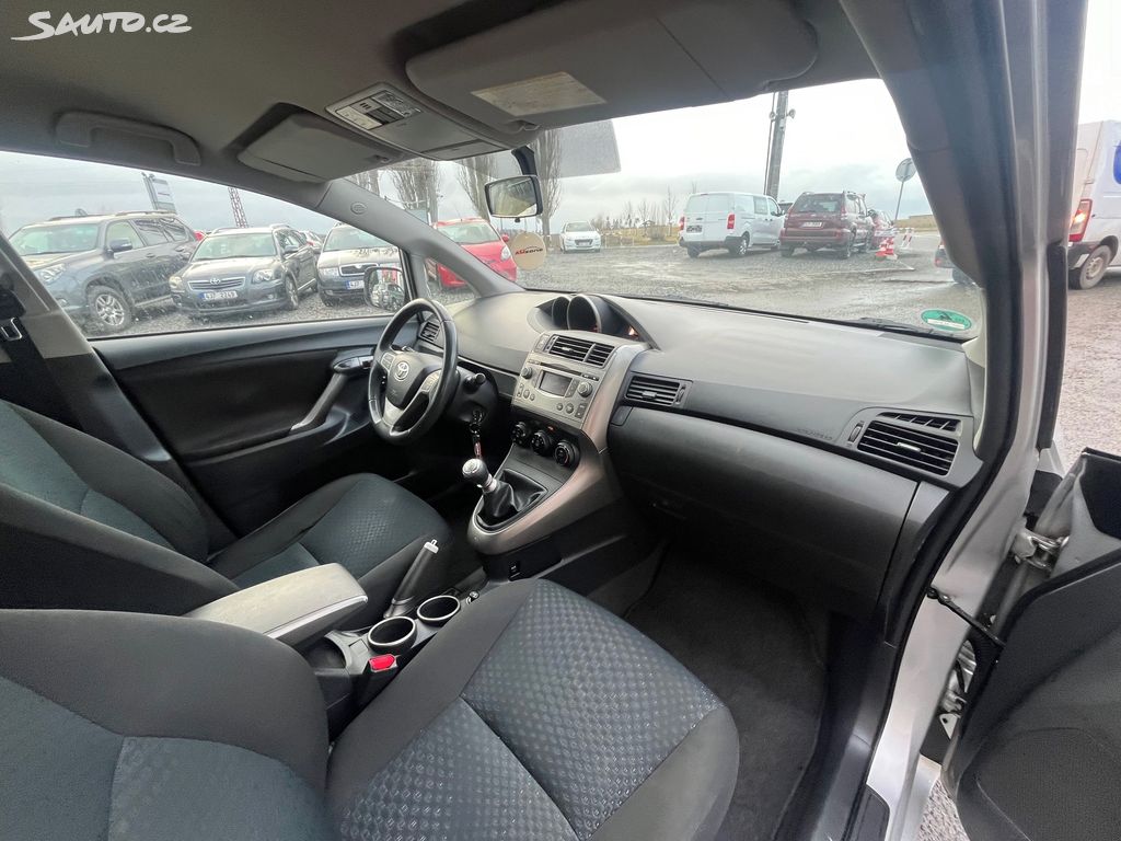 Toyota Verso, fotka 21