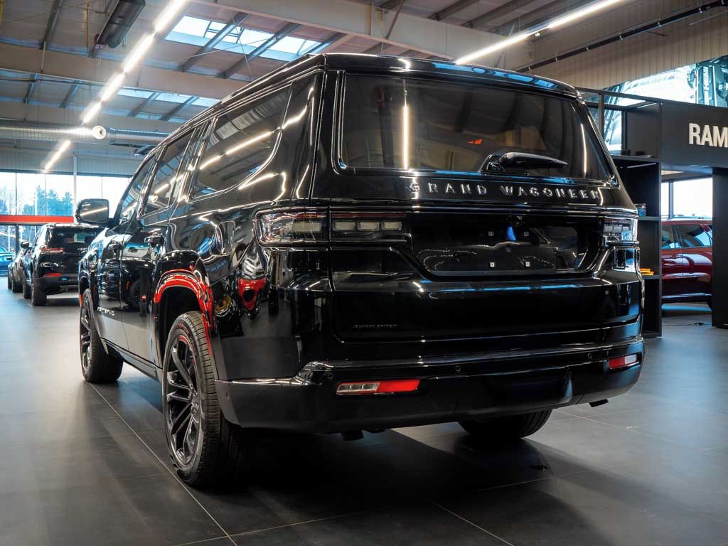 Jeep Grand Wagoneer, 6.4 Grand Wagoneer Obsidian - fotka 3