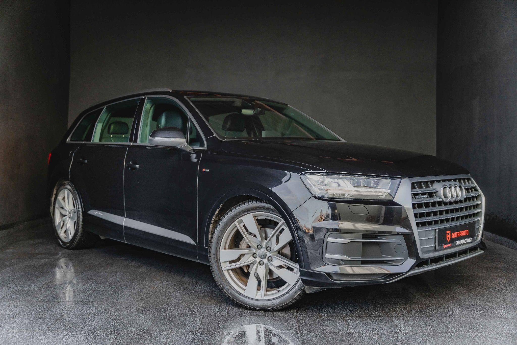 Audi Q7, Sline-Matrix-KAM-TAŽNÉ-CZ-R21 - fotka 5