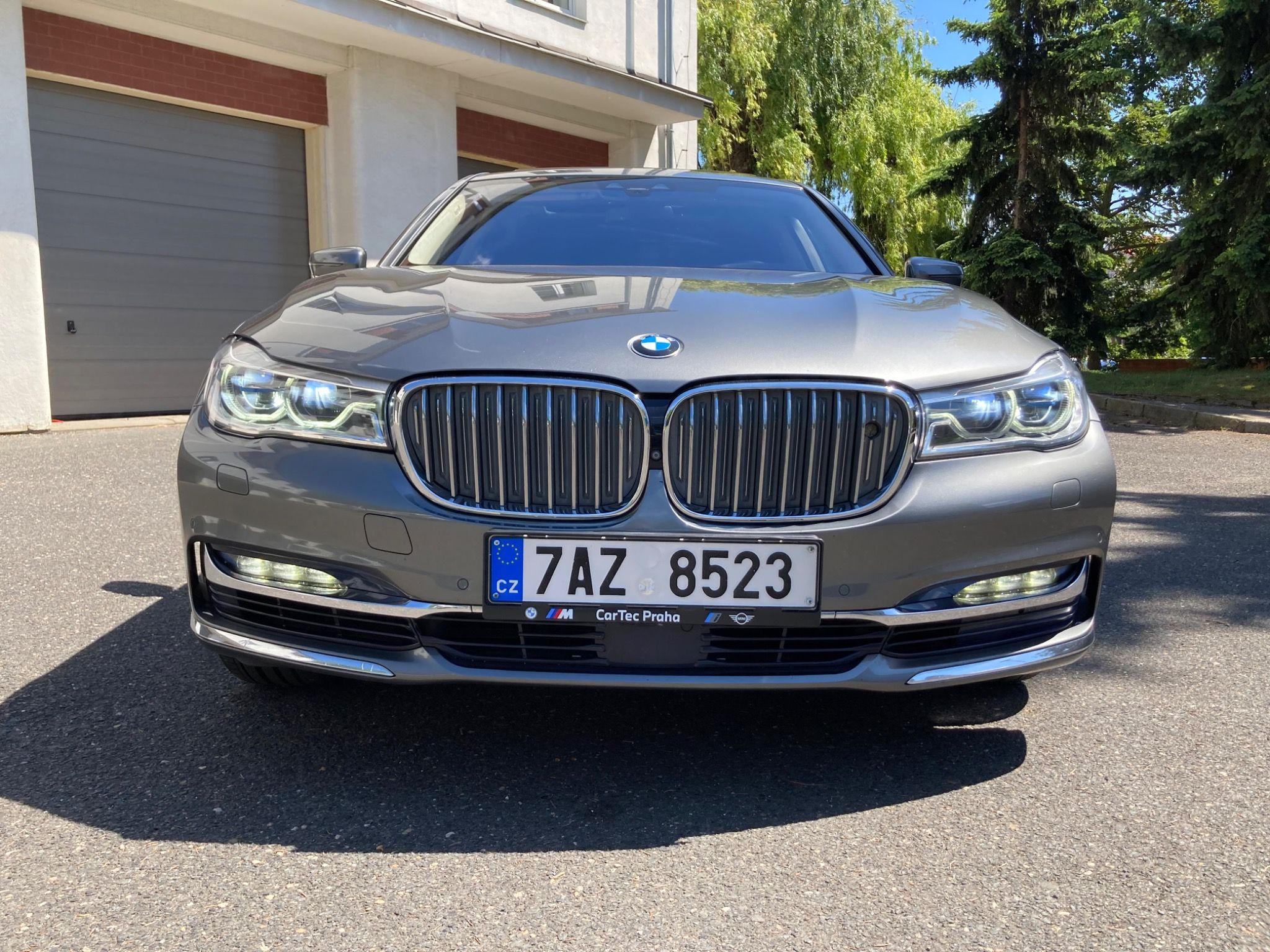 BMW Řada 7, 750Li X-Drive V8 330kW FULL - fotka 5
