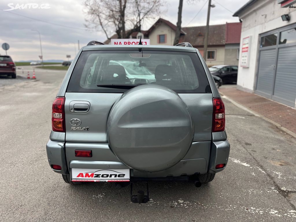 Toyota Rav4, fotka 6