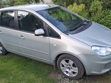 Ford C-MAX, 1,6 benzin,první maj.,ser.kníž