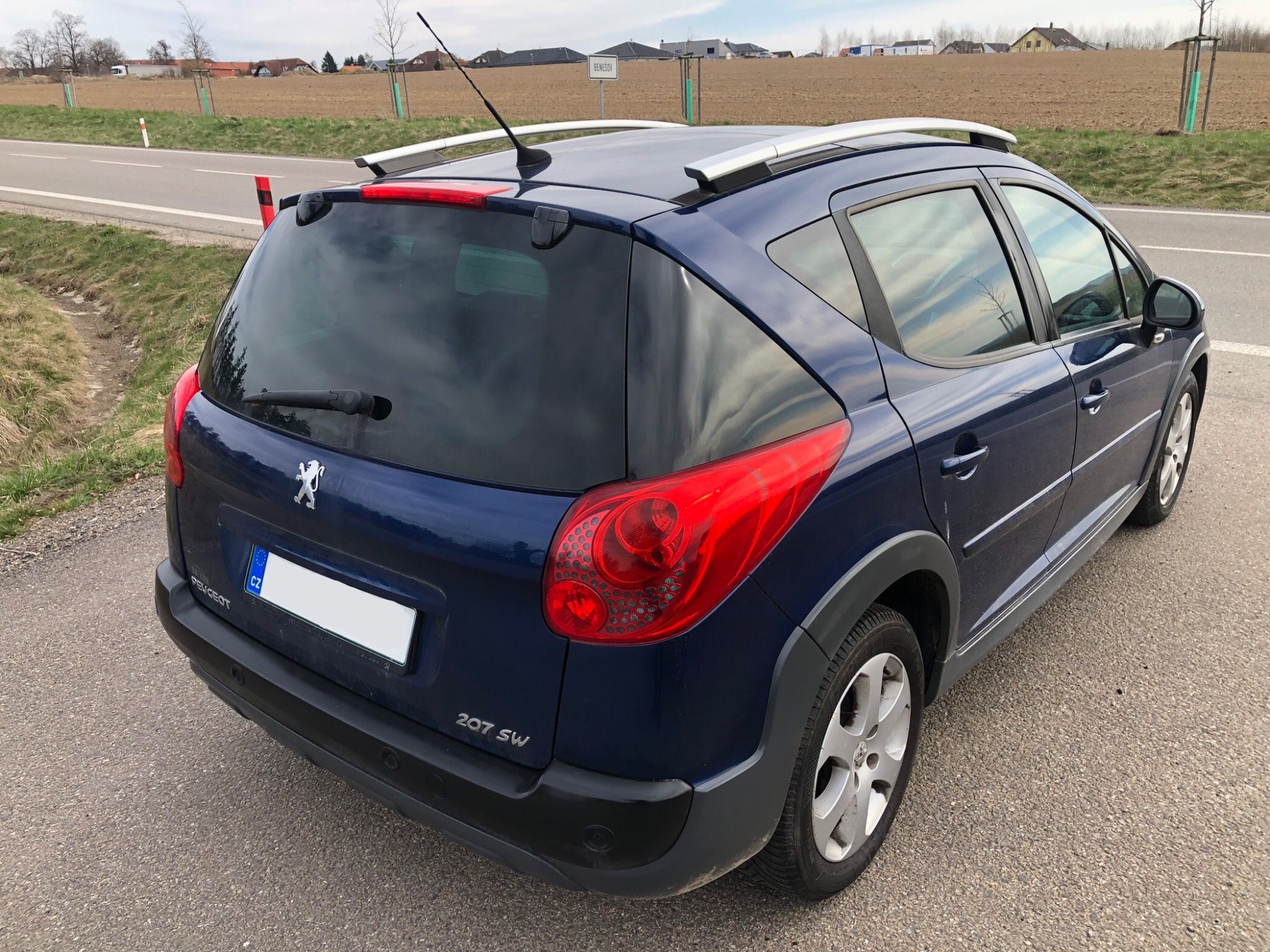 Peugeot 207, SW 1.6i 88kW edice JBL - fotka 5