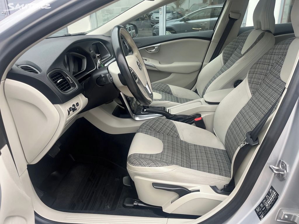 Volvo V40, fotka 9