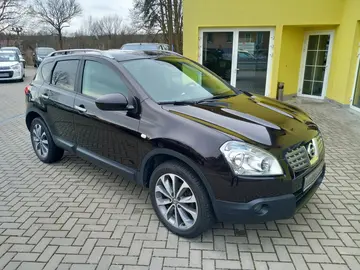 Nissan Qashqai, 2,0 DCi 4x4 NAVI  SERVISKA