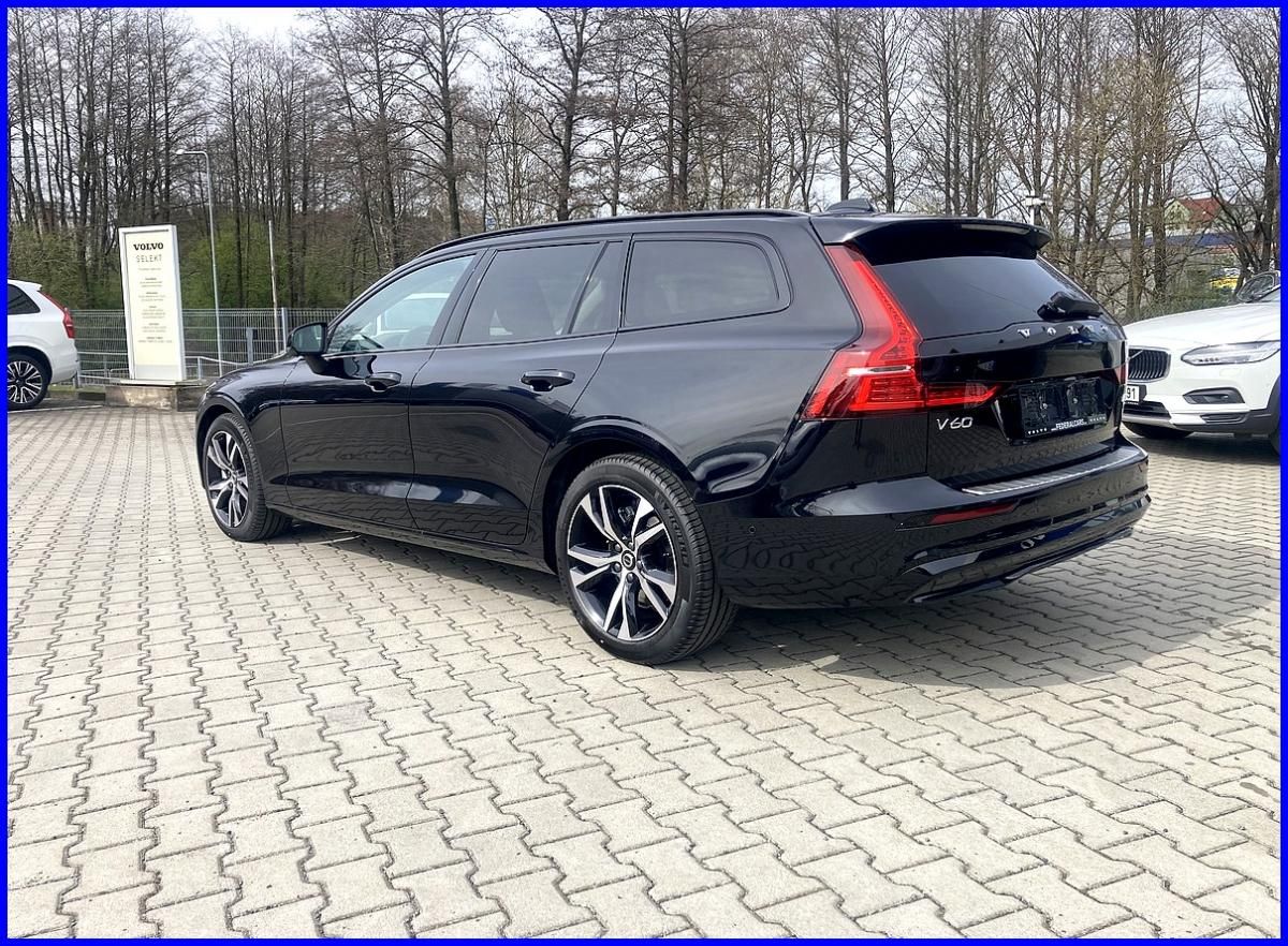 Volvo V60, B4 FWD edice DARK 210Ps - fotka 3