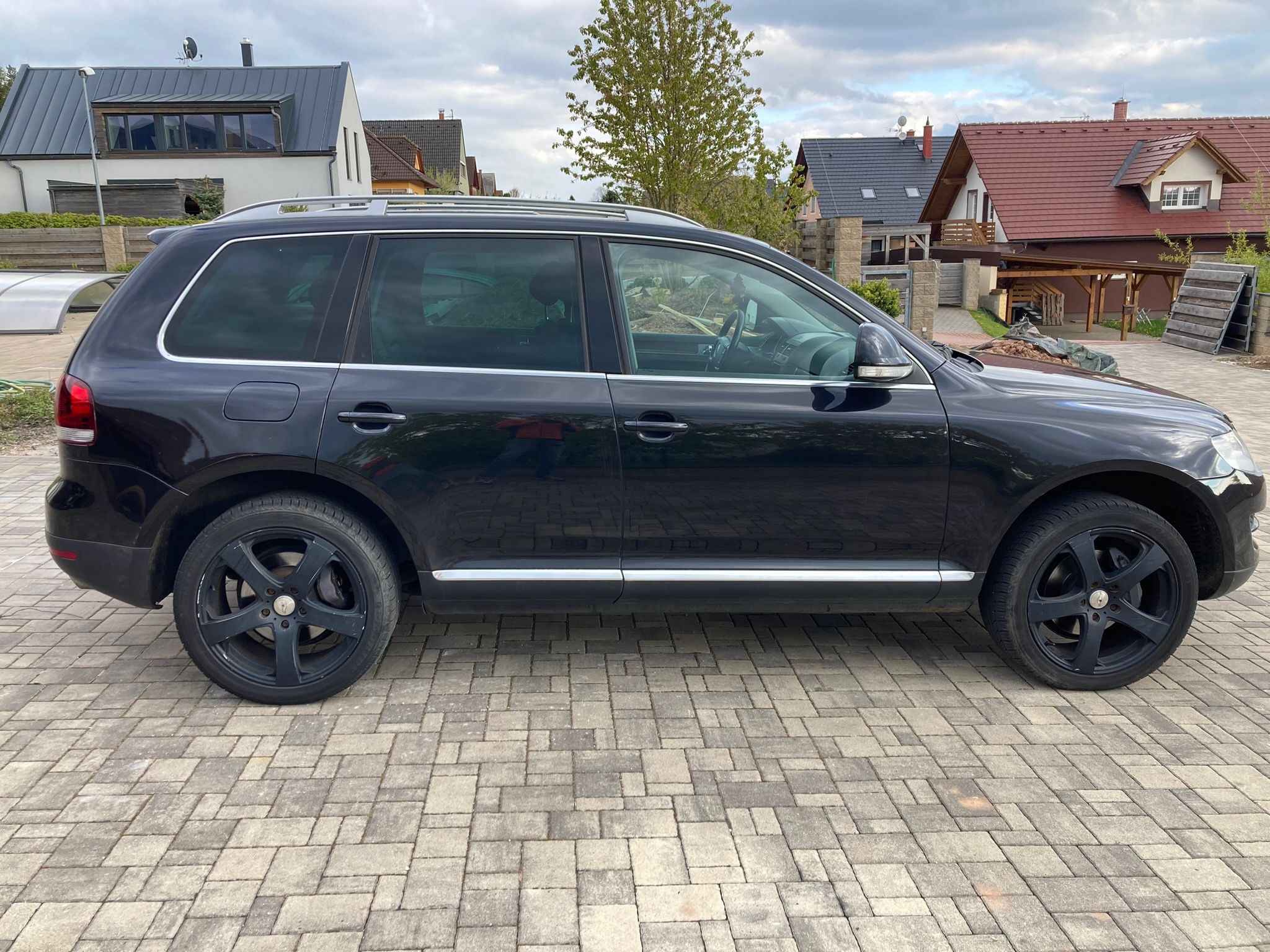 Volkswagen Touareg, 3,0 TDi V6 165kW 4x4 - fotka 6