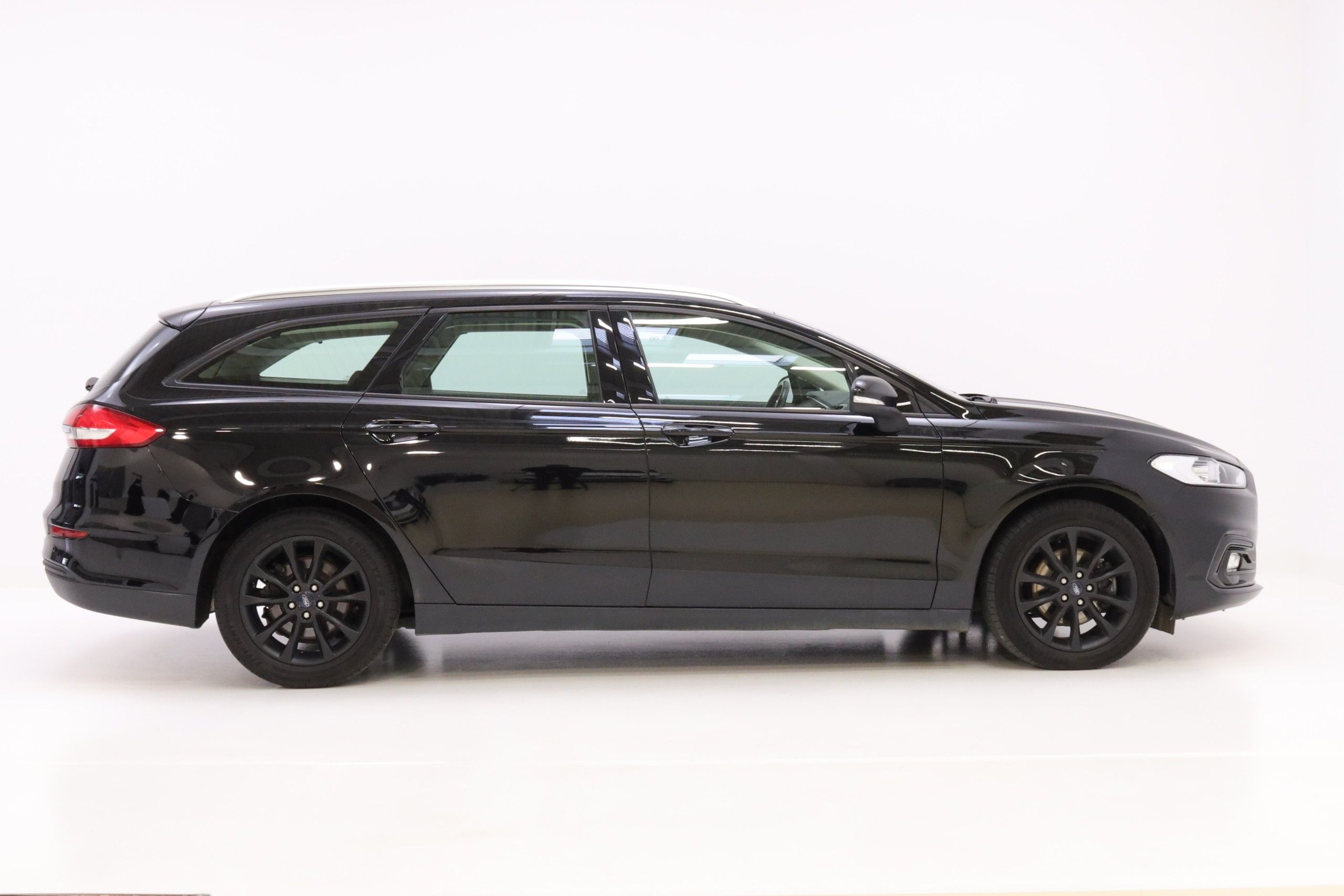 Ford Mondeo, AT8, park. kamera, servis, zár - fotka 5