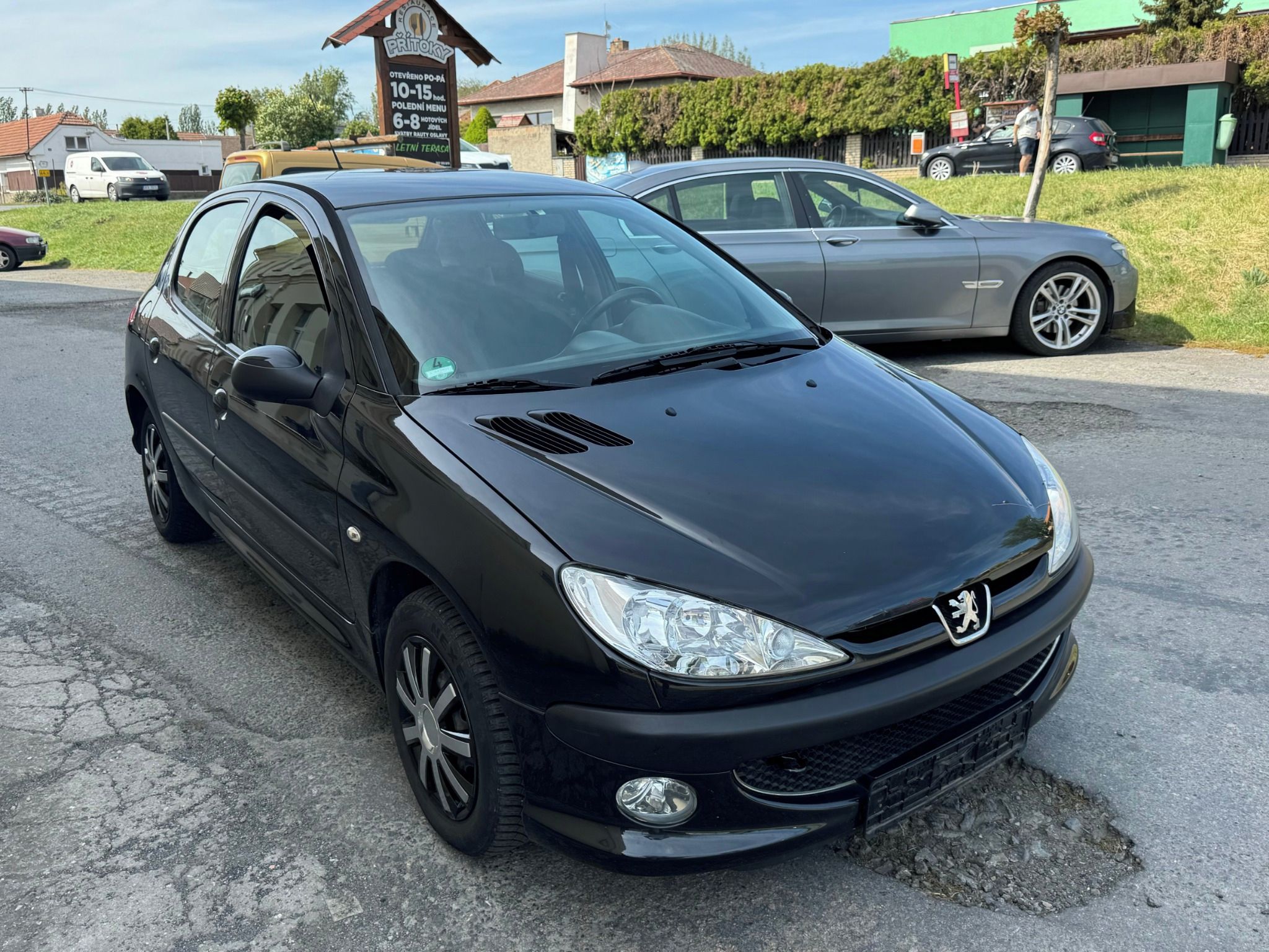 Peugeot 206, 1.4i 55kW. klima-tažné - fotka 2