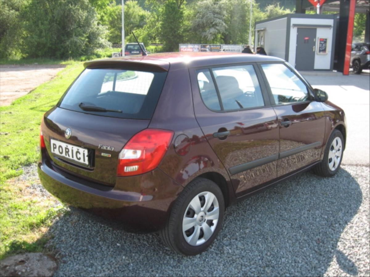 Škoda Fabia, 1,2 12V HTP 51kW Ambition - fotka 4