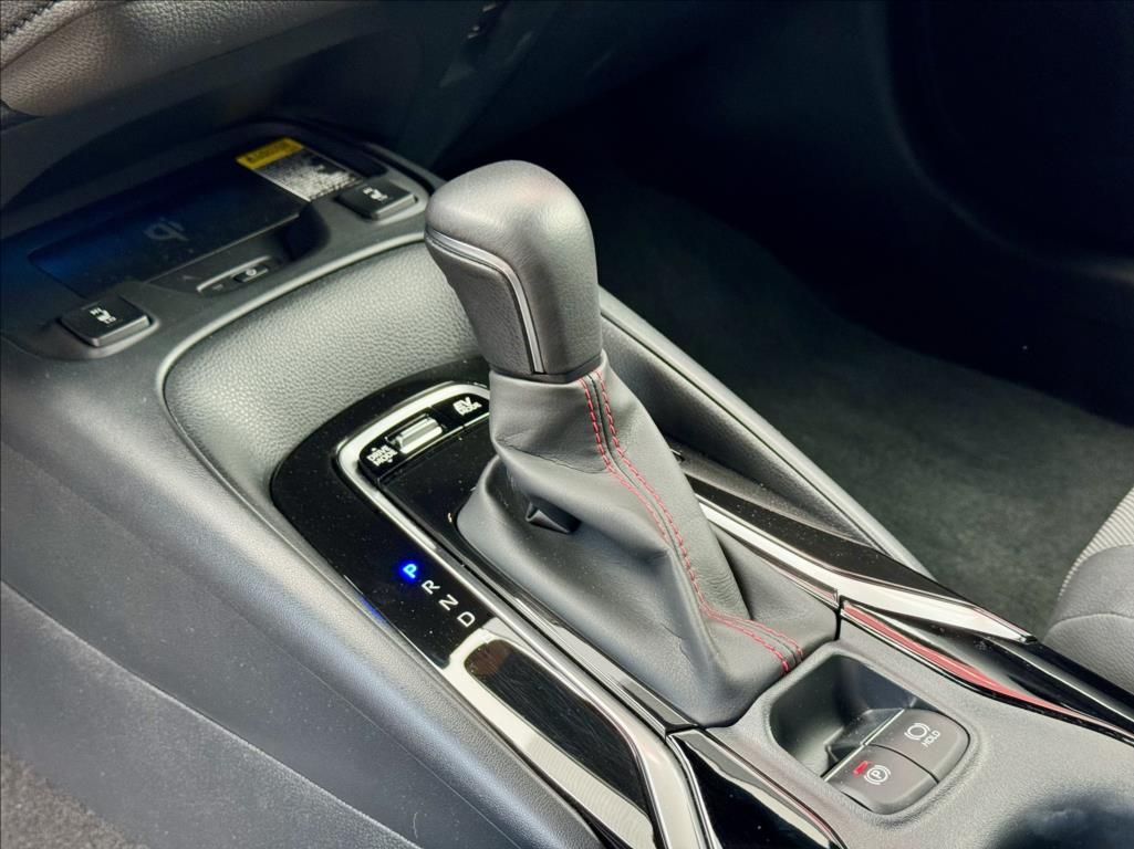 Toyota Corolla, 1,8 GR Sport - fotka 2