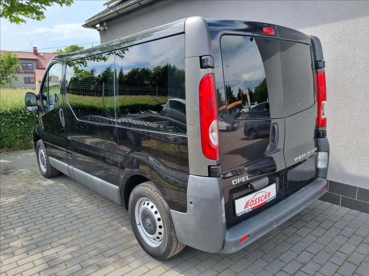 Opel Vivaro, 2,5 DCi 8 Míst Webasto 2xKlima - fotka 4