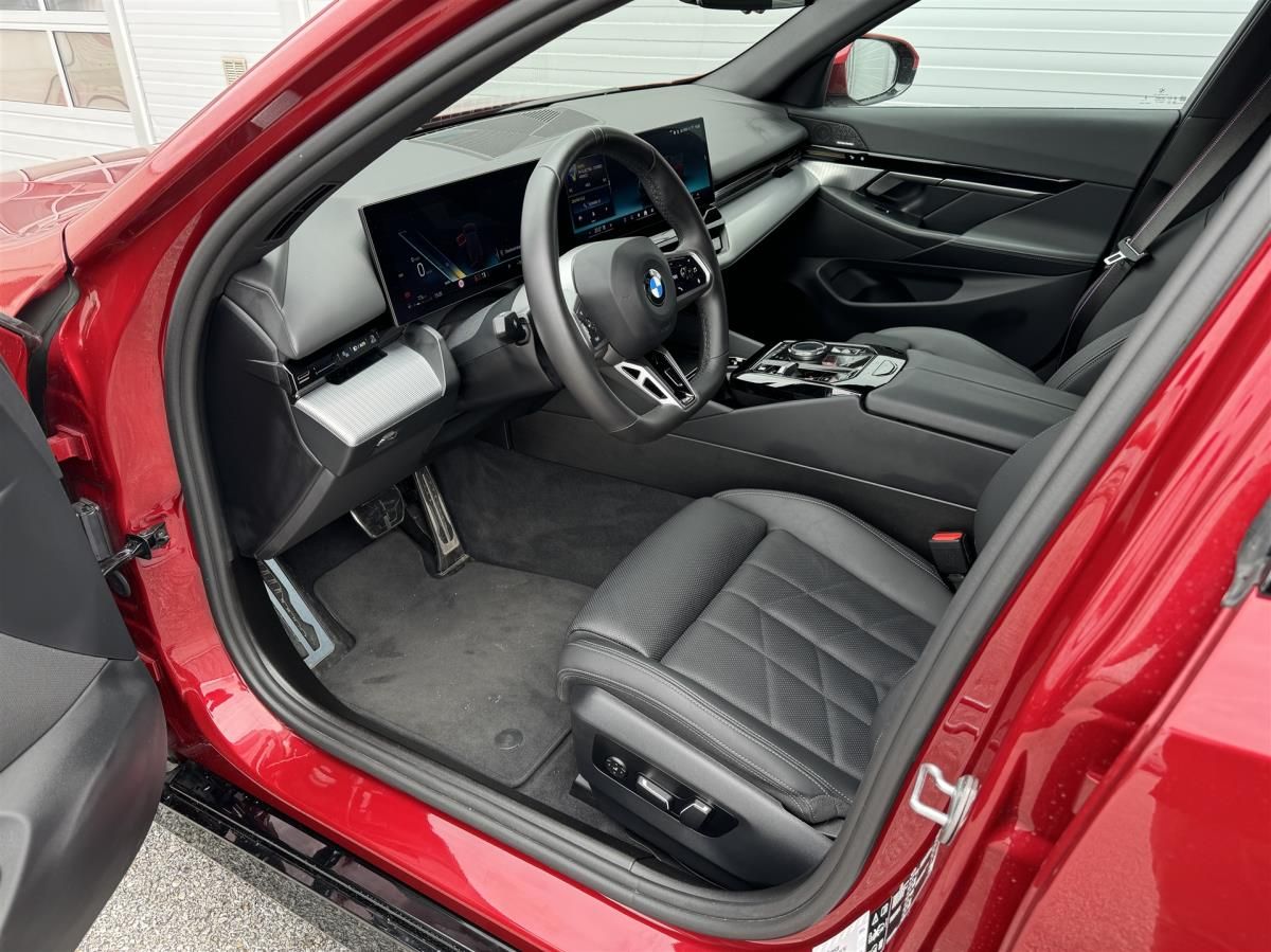 BMW Řada 5, 520d xDrive Sedan - fotka 5