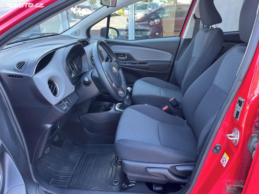Toyota Yaris, fotka 8
