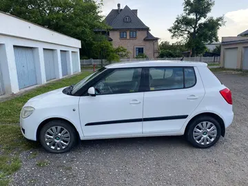 Škoda Fabia, 1,4 první majitel, garance km
