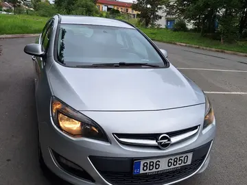 Opel Astra, Opel Astra Sports Tourer