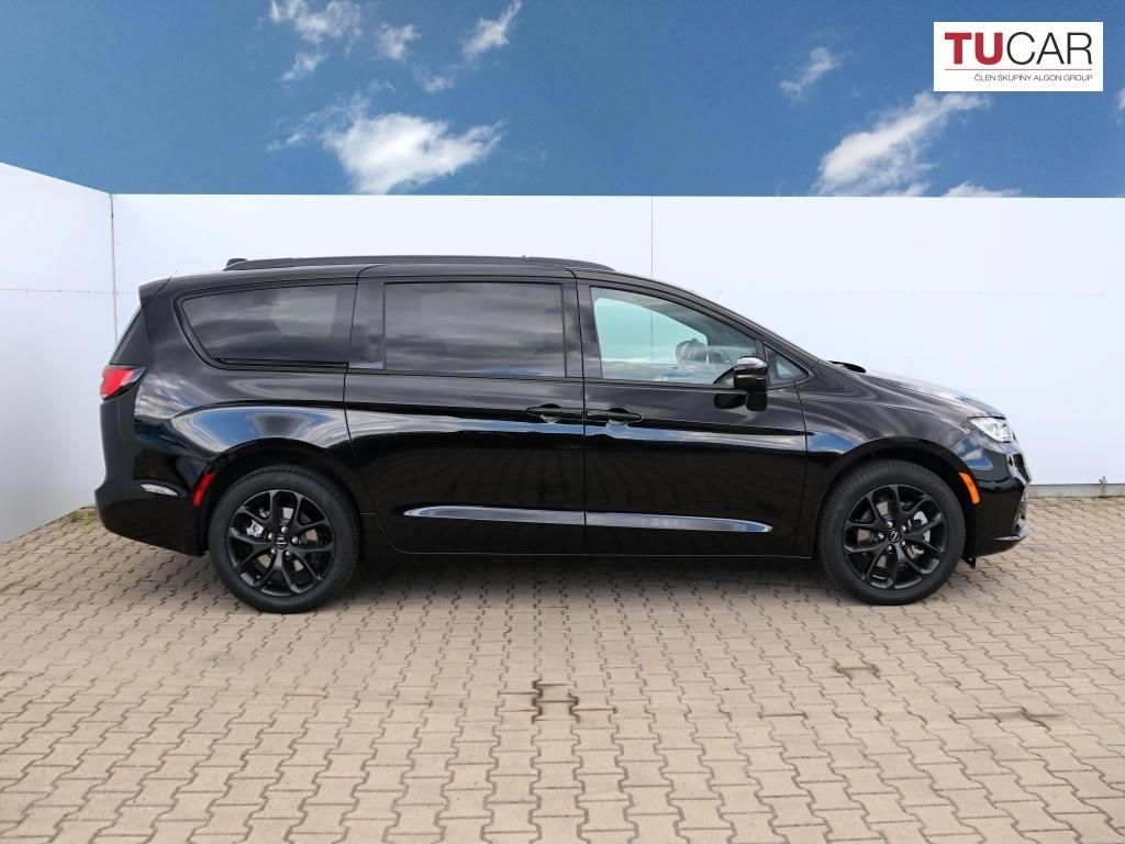 Chrysler Pacifica, Touring L AWD S paket - fotka 3