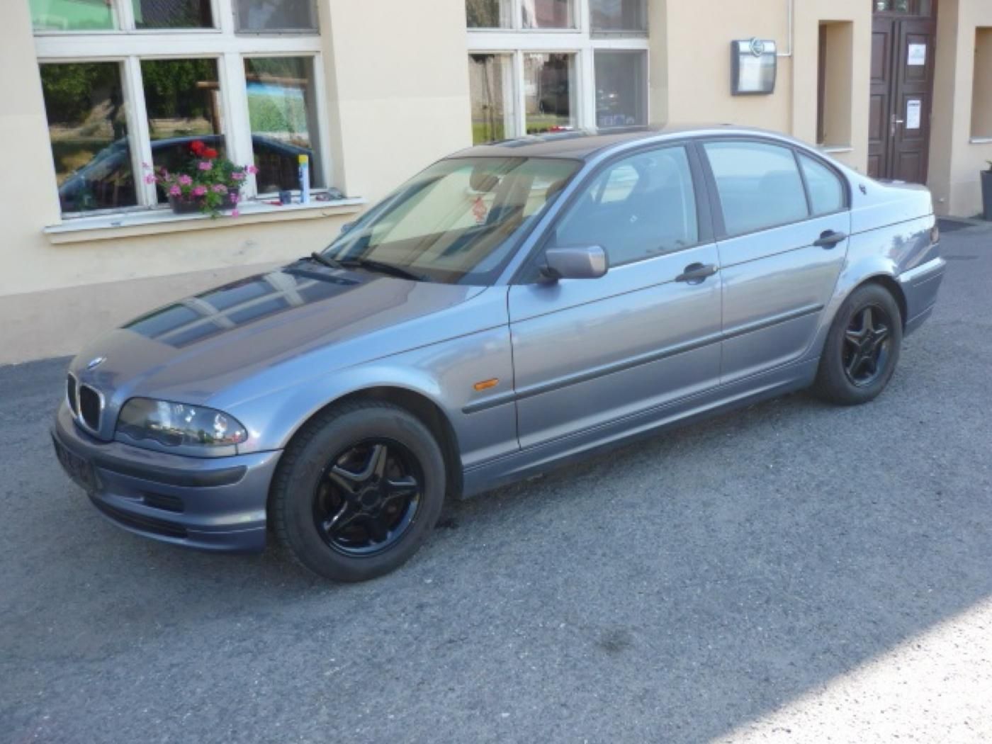 BMW Řada 3, 318i.Klima.Závěs.Ex.stav - fotka 3
