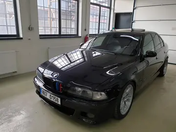 BMW M5, E39