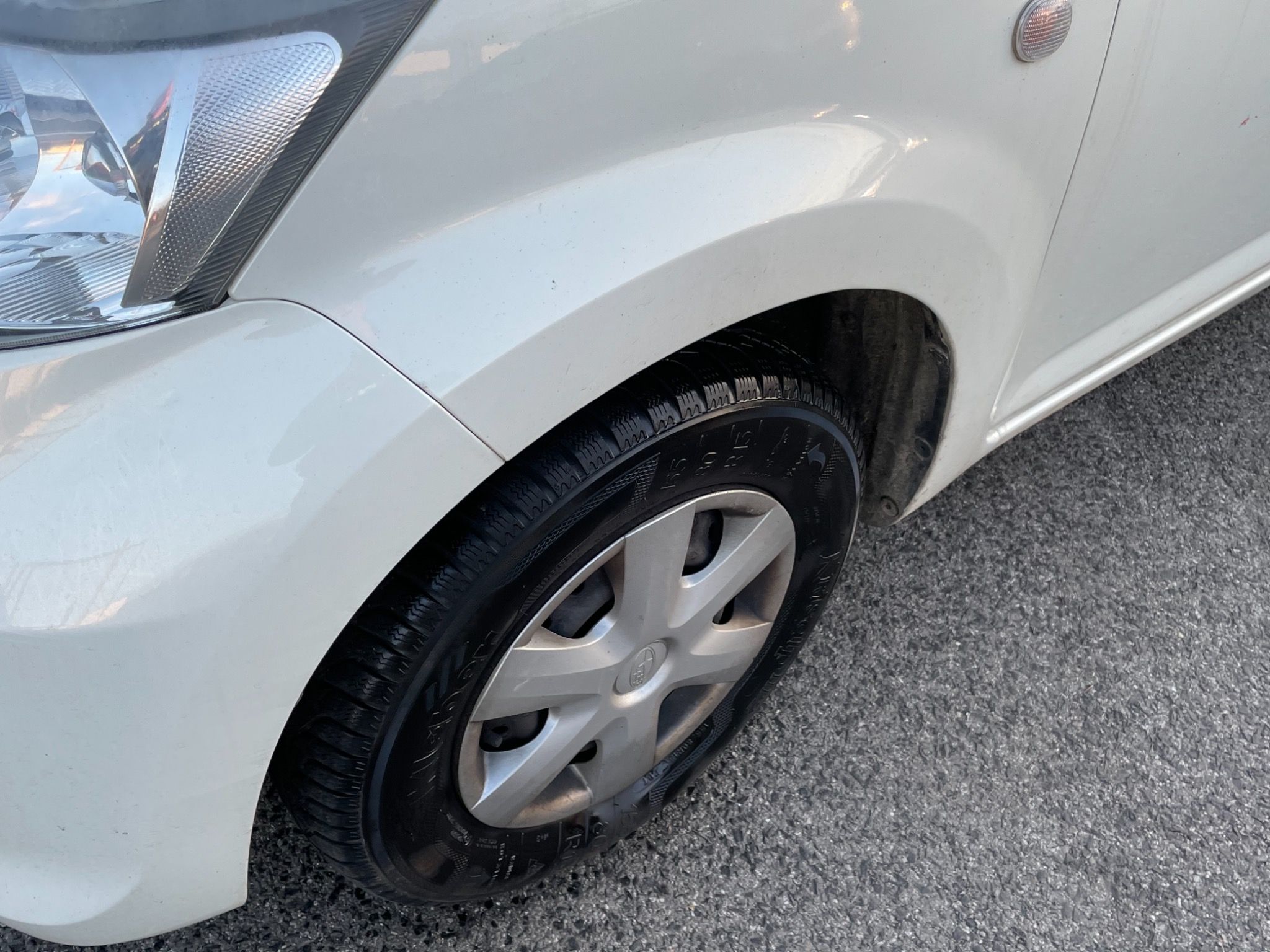 Subaru Justy, 1.0-51KW-KLIMA-BÍLÁ PERLA-POJ - fotka 6