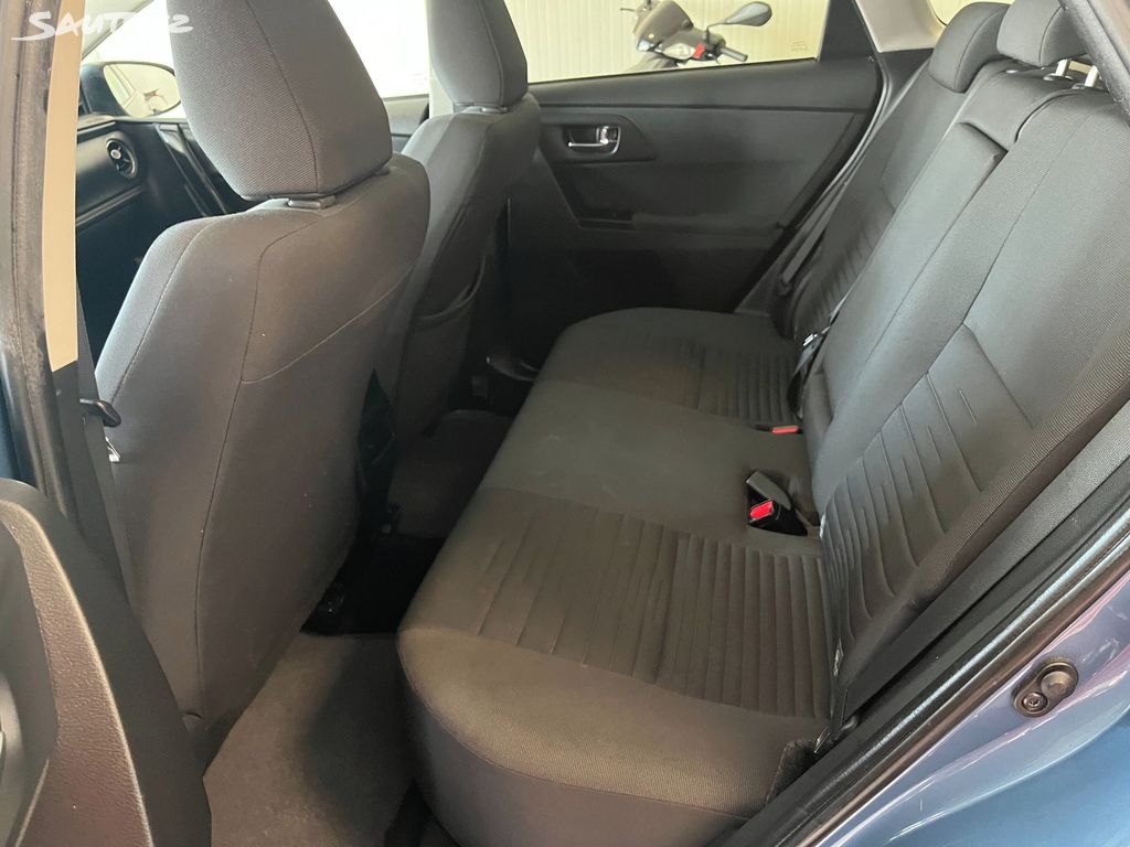 Toyota Auris, fotka 25