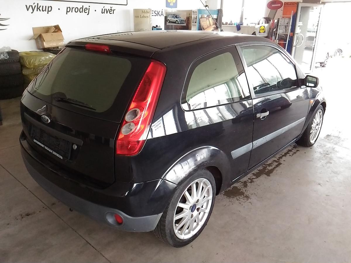 Ford Fiesta, 1,3I,51KW,KLIMA,ALU,CD,SER.KN - fotka 6