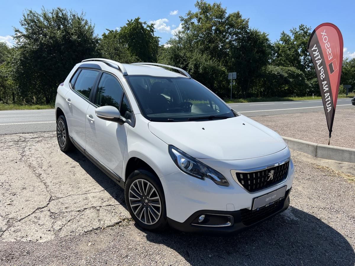 Peugeot 2008, 1.2i 60kw nové ČR 1.Maj Klima - fotka 4