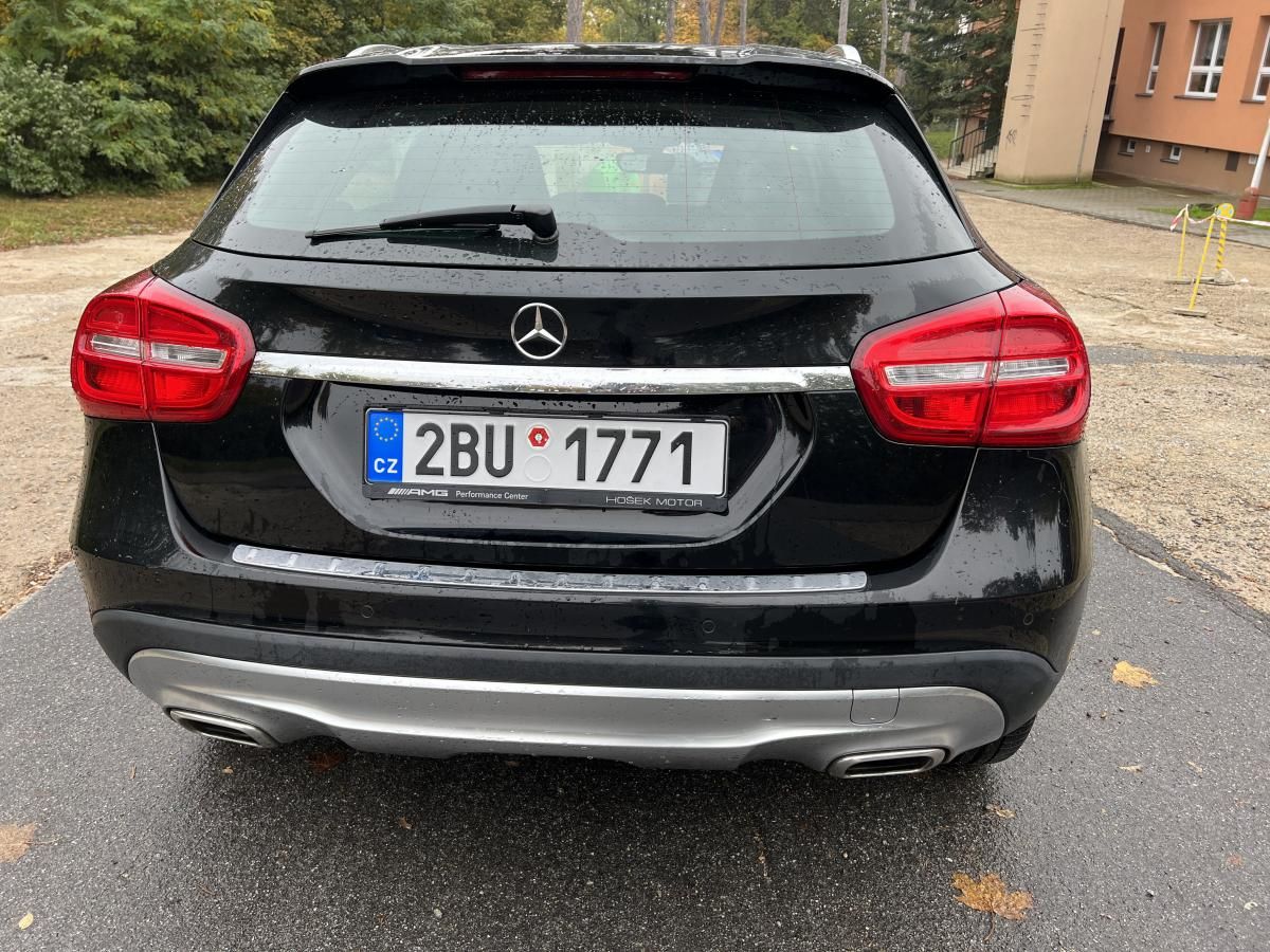Mercedes-Benz GLA, 200d 4Matic Urban-ODPOČET DPH - fotka 3