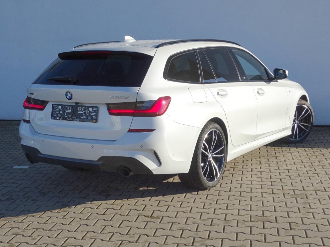 BMW Řada 3, 320d xDrive - fotka 3