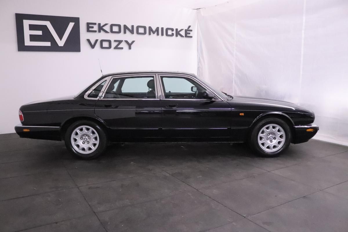 Jaguar XJ8, 4.0 V8 SOVEREIGN TOP