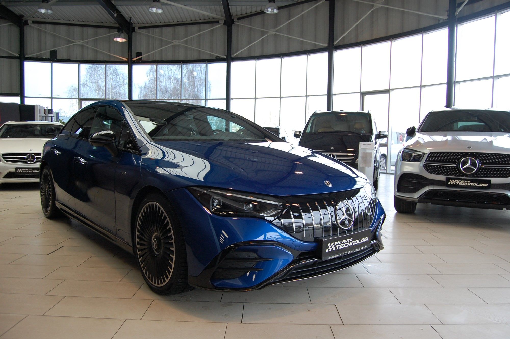 Mercedes-Benz EQE - fotka 4