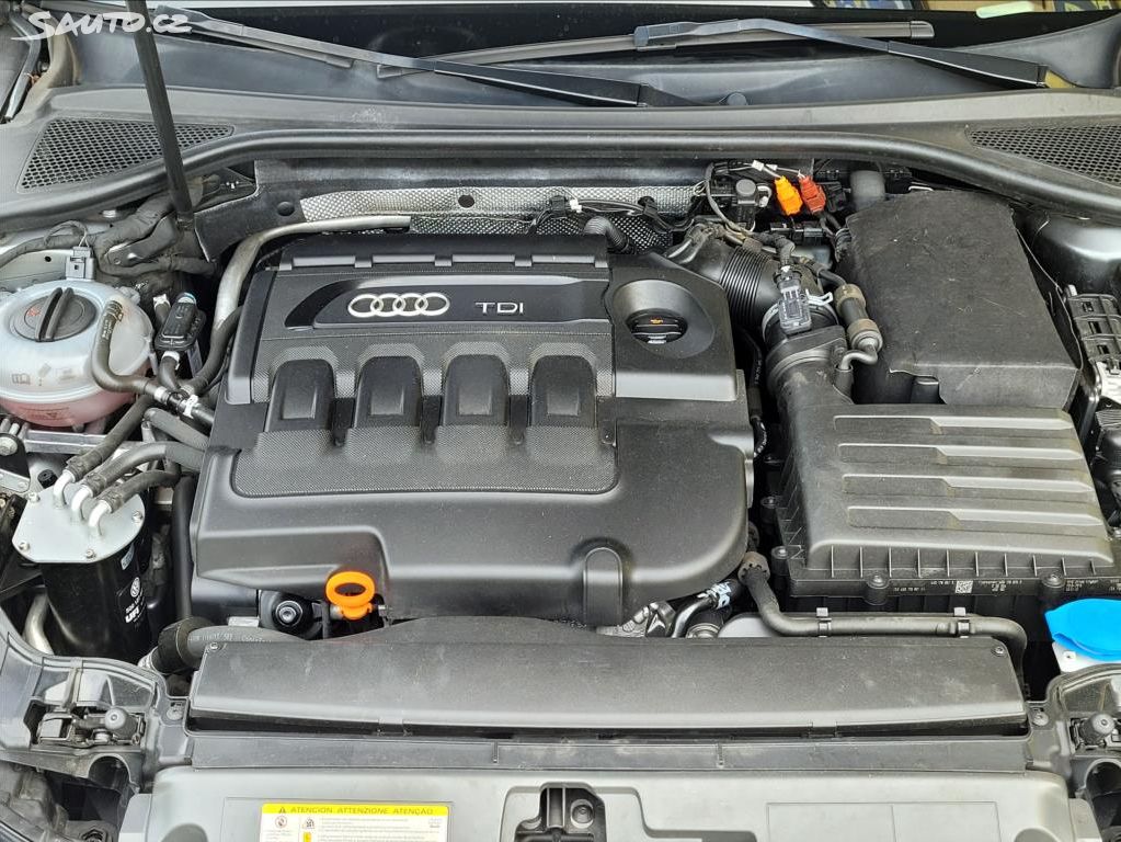 Audi A3 1,6 TDi Stronic *serv.knížka* Sauto.cz