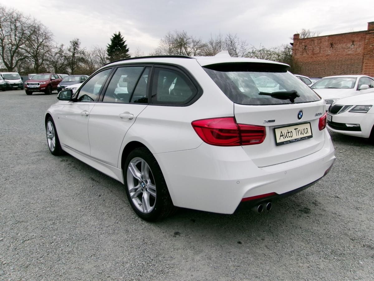 BMW Řada 3, 320d xDrive M SPORT Touring ČR - fotka 3