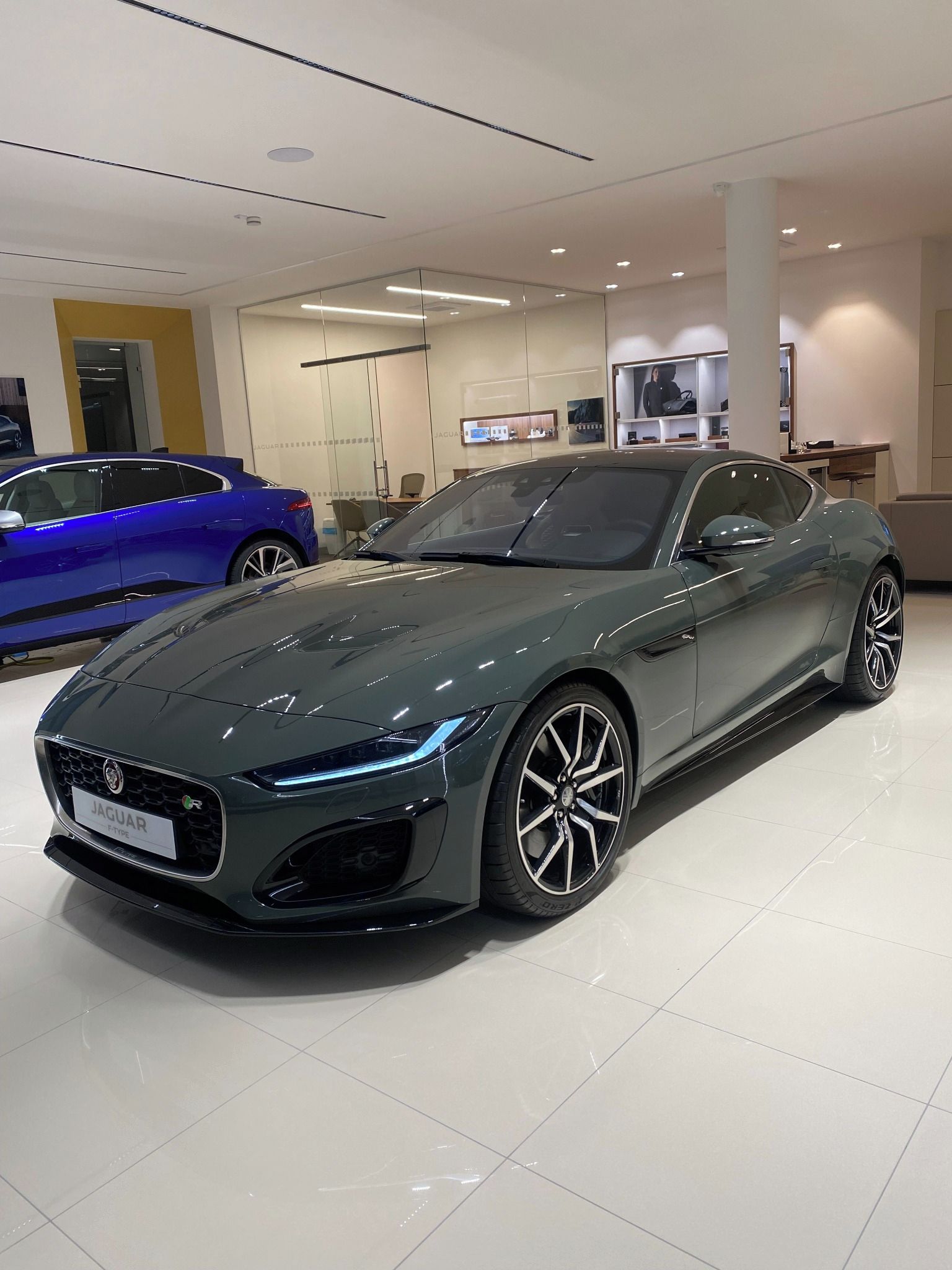 Jaguar F-Type, 5,0 P575 Heritage 60 edition - fotka 2