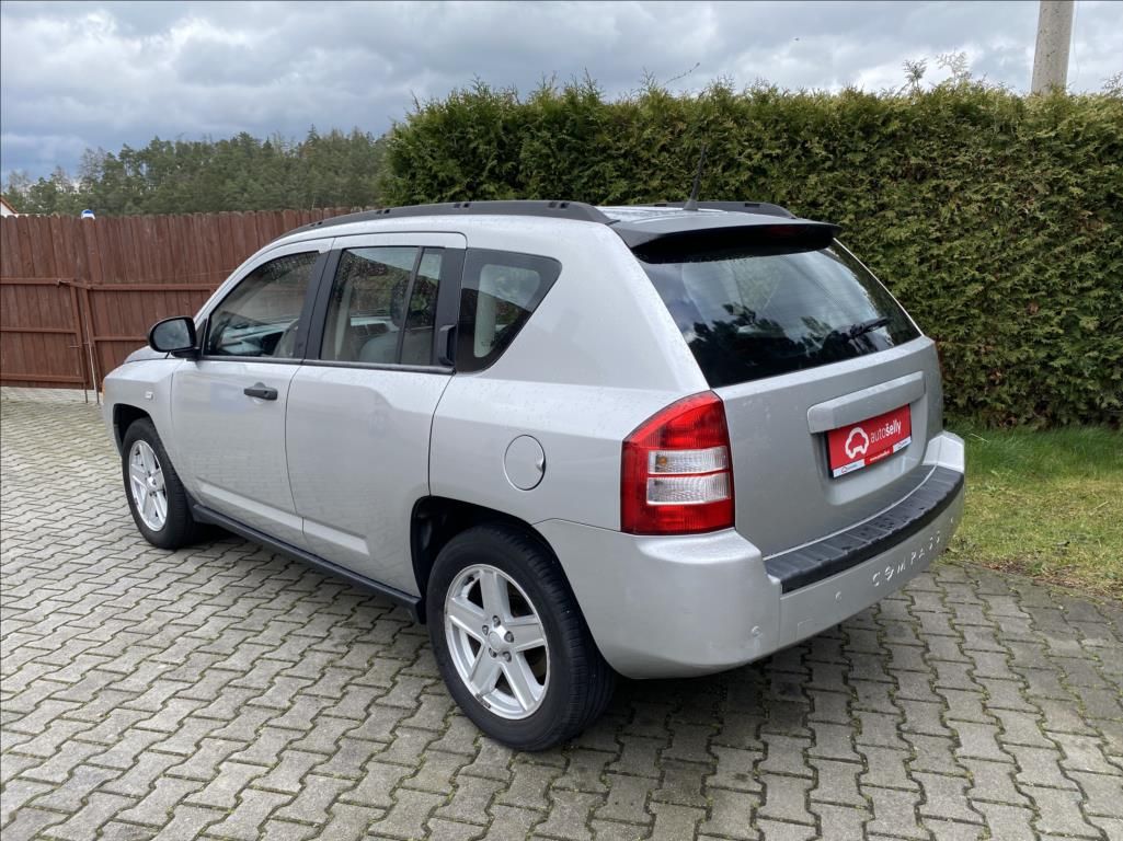 Jeep Compass, 2,0 CRD  LIMITED - fotka 3