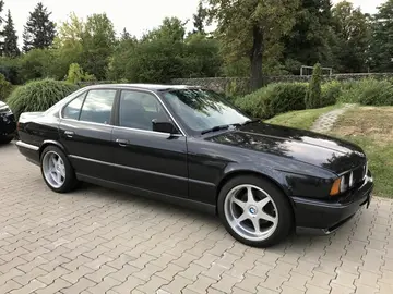 BMW M5, M5  E 34 315PS