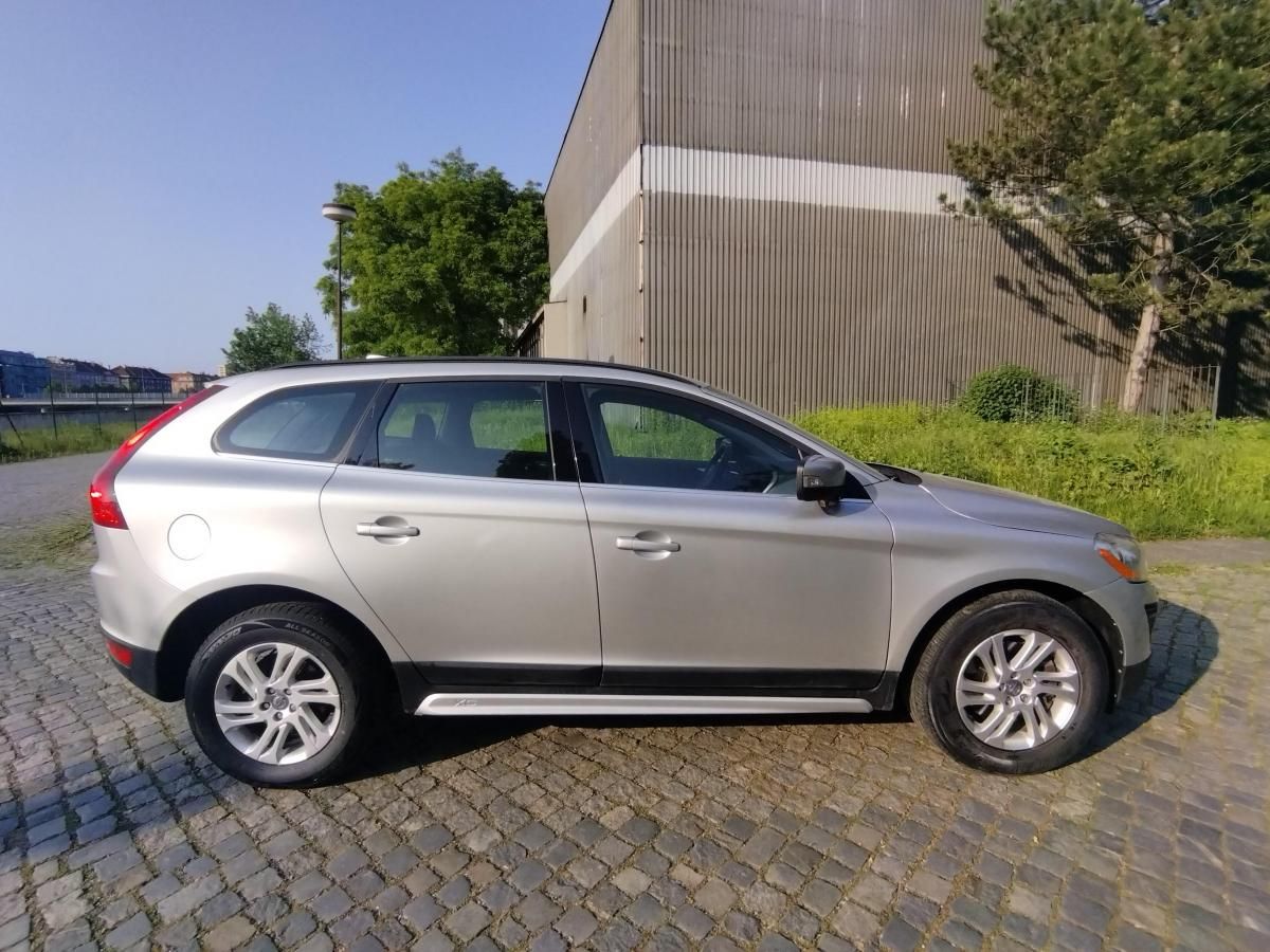 Volvo XC60, 2.4D / 120 kW, 4x4, - fotka 3