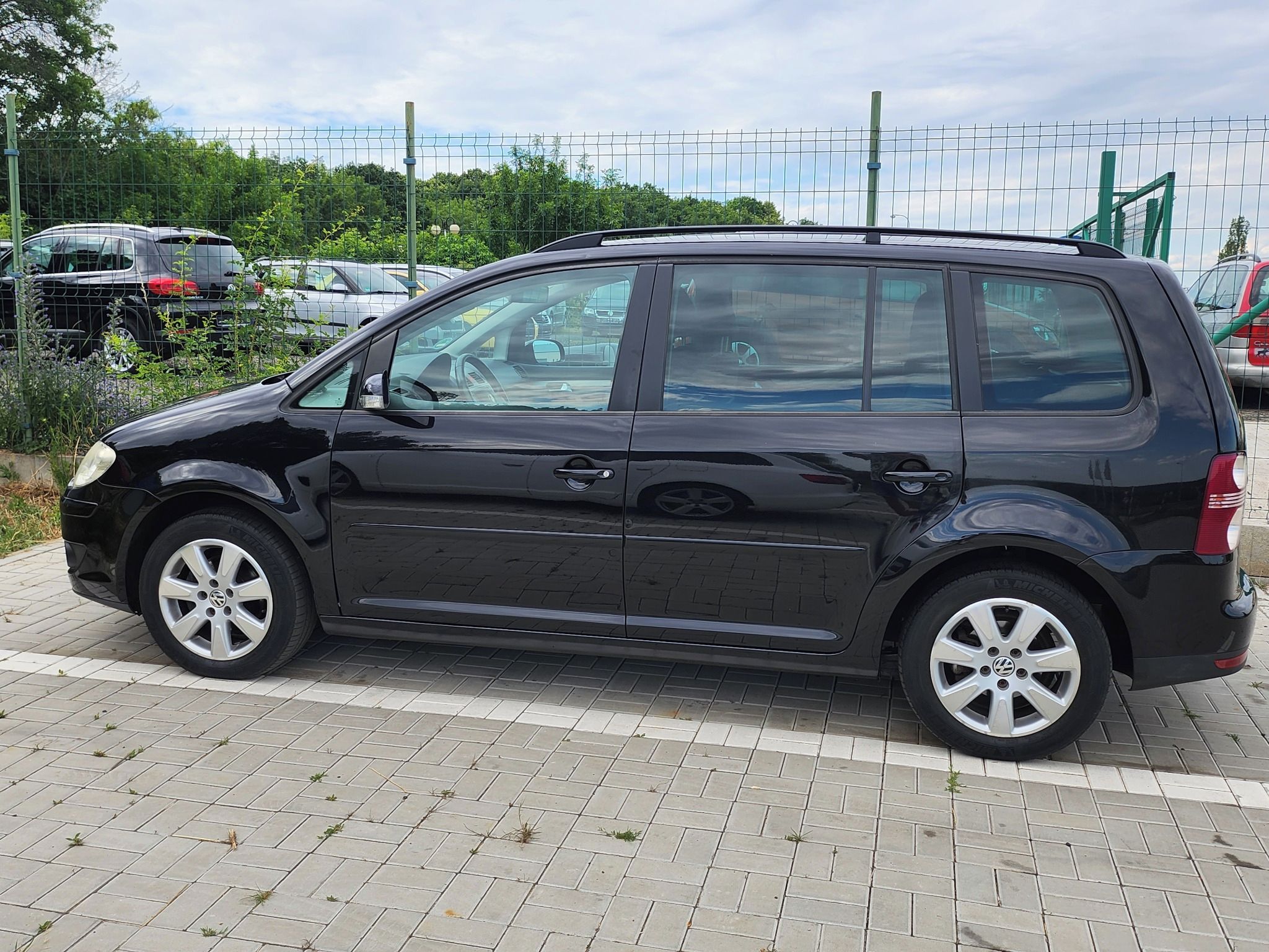 Volkswagen Touran, 7 MÍST - fotka 6