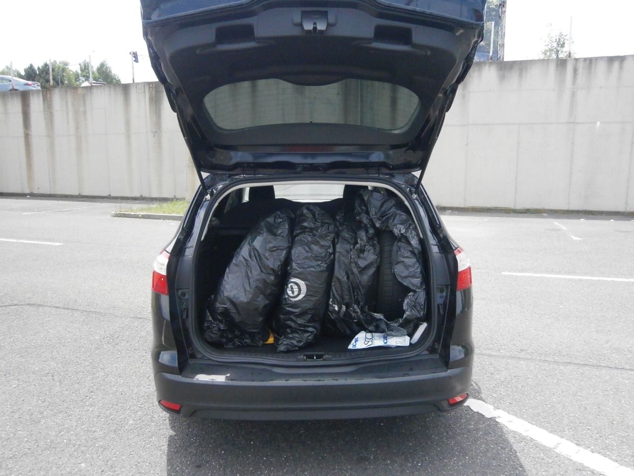 Ford Focus, 1,0i 74 KW DIGI KLIMA SERVISKA - fotka 5