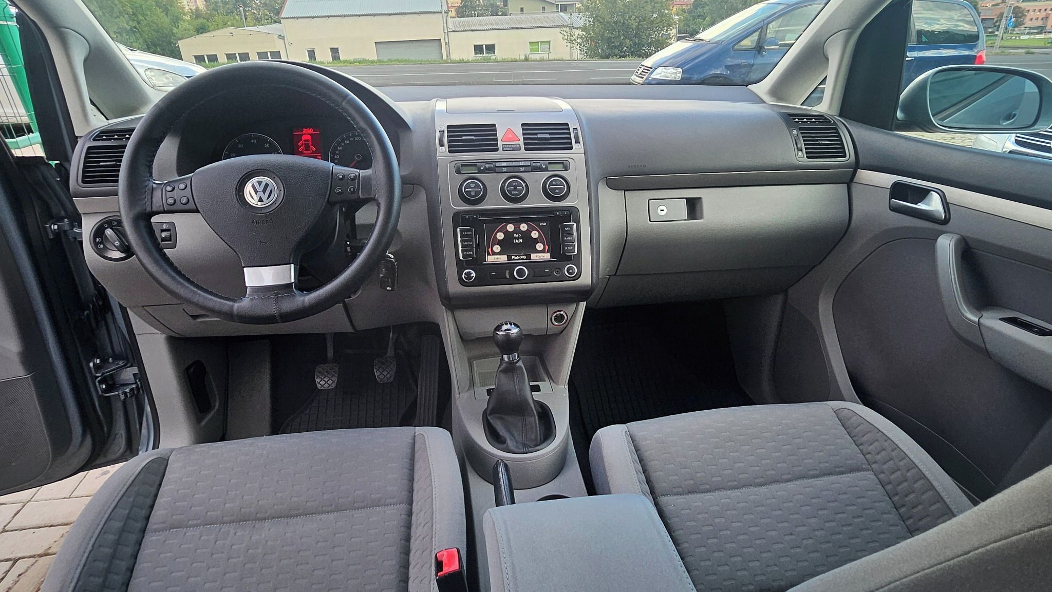 Volkswagen Touran, 1.4 TSI - fotka 6