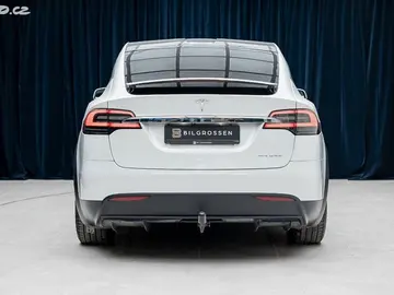 Tesla Model X, Long Range Vzduch Tažné CCS