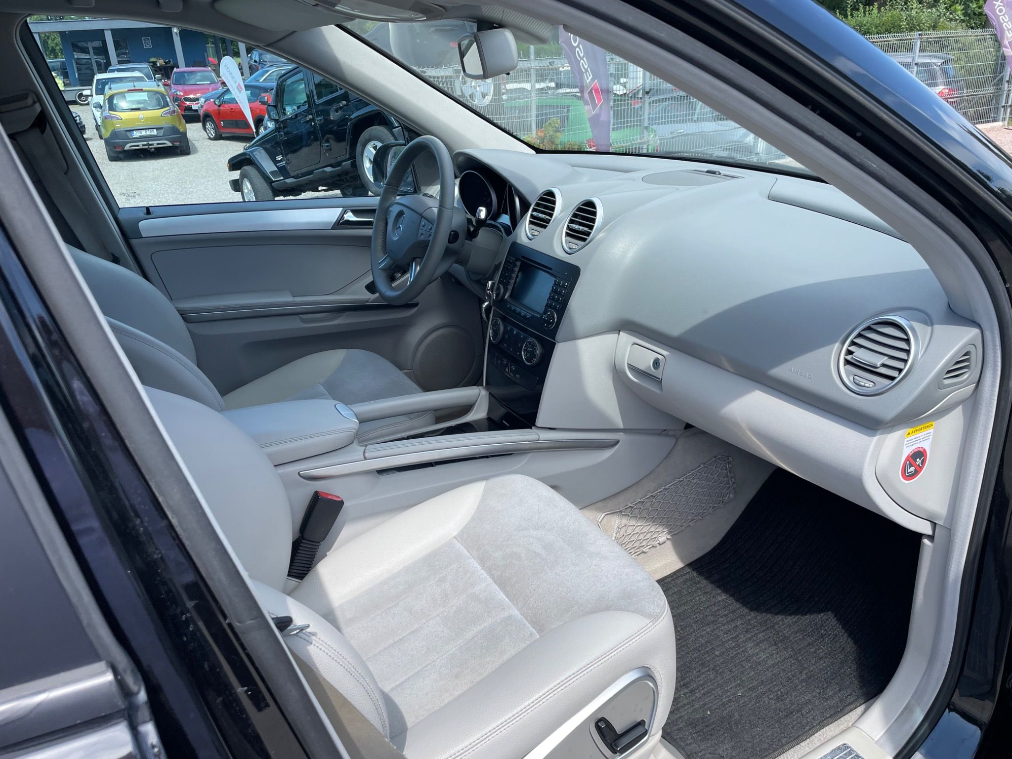 Mercedes-Benz Třídy M, 320CDi 2.Maj Sport 4Matic Navi - fotka 4