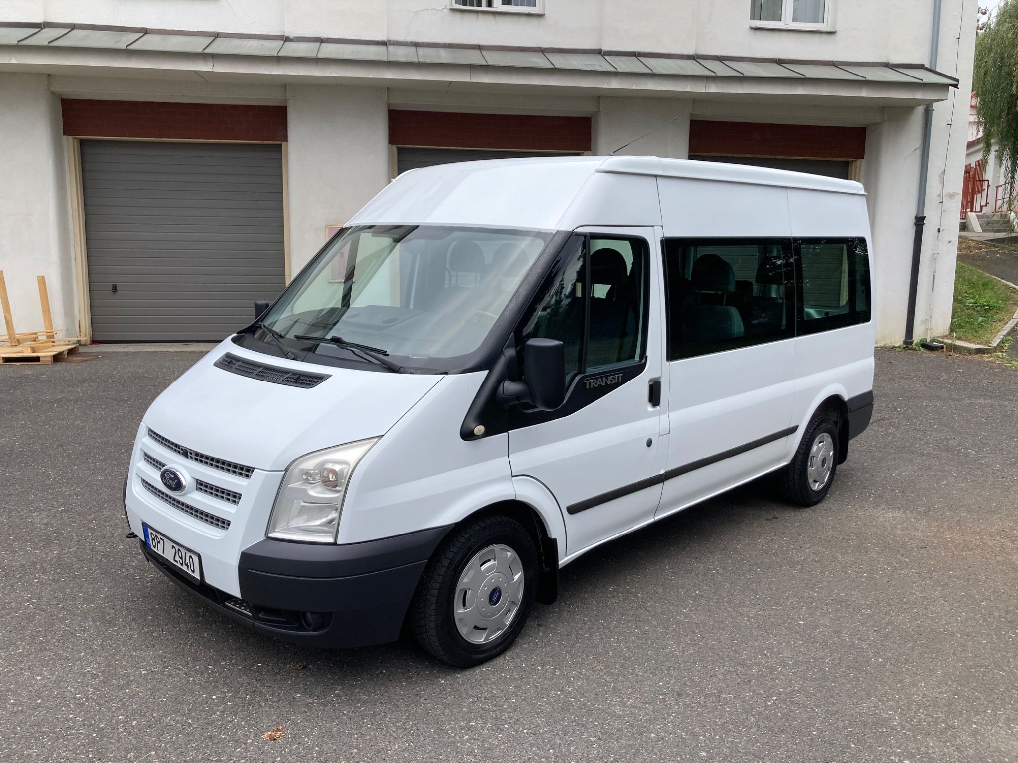 Ford Transit, 2.2TDCi 74kW T300 9míst Klima - fotka 6
