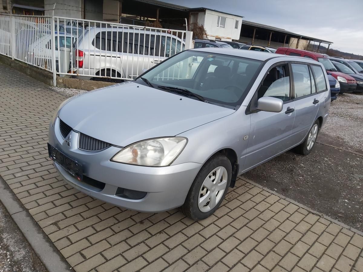 Mitsubishi Lancer, Wagon 1,6 72KW - fotka 4