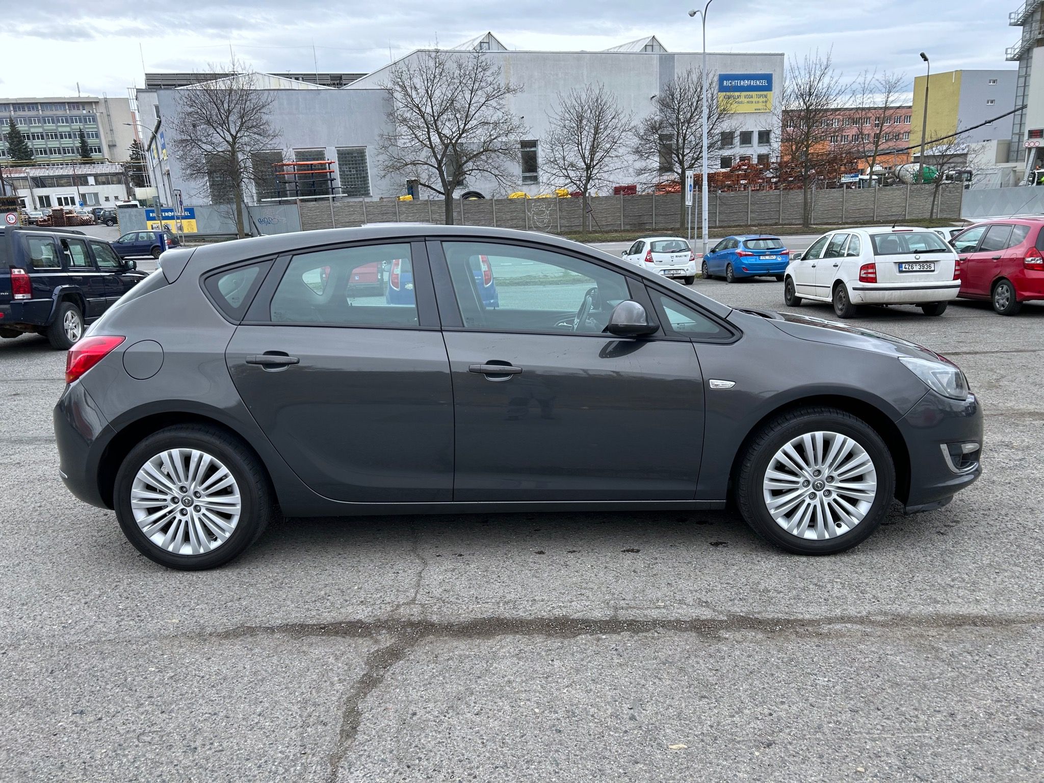 Opel Astra, J 1,6, tažné zařízení - fotka 4