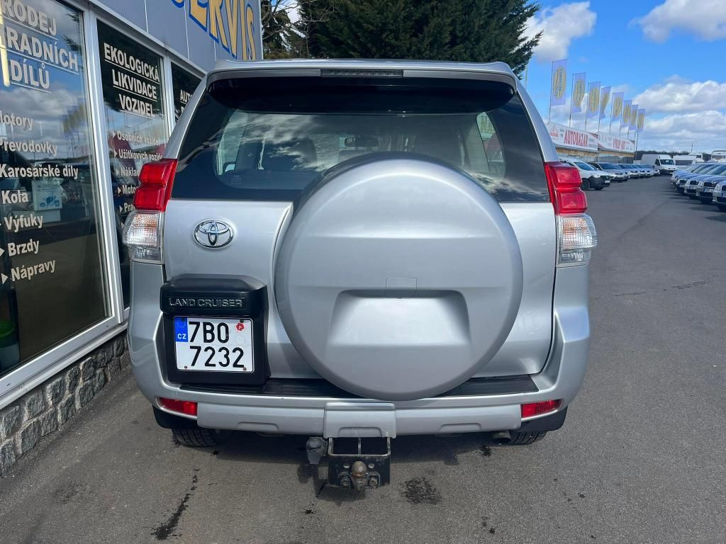Toyota Land Cruiser, 3,0 D J15TM 4X4 SERVIS TOYOTA - fotka 6