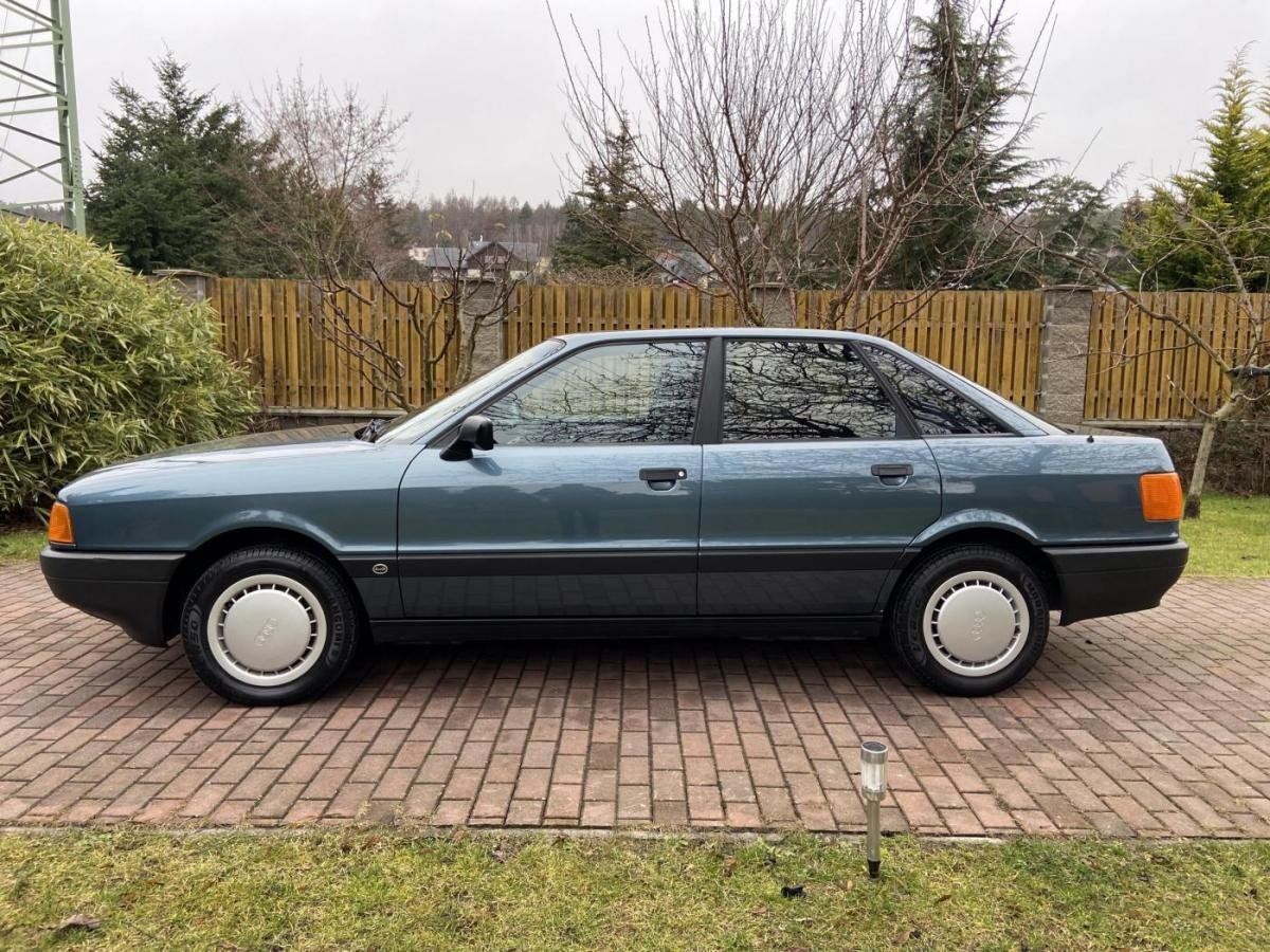 Audi 80, 1.8i 66kw - fotka 4