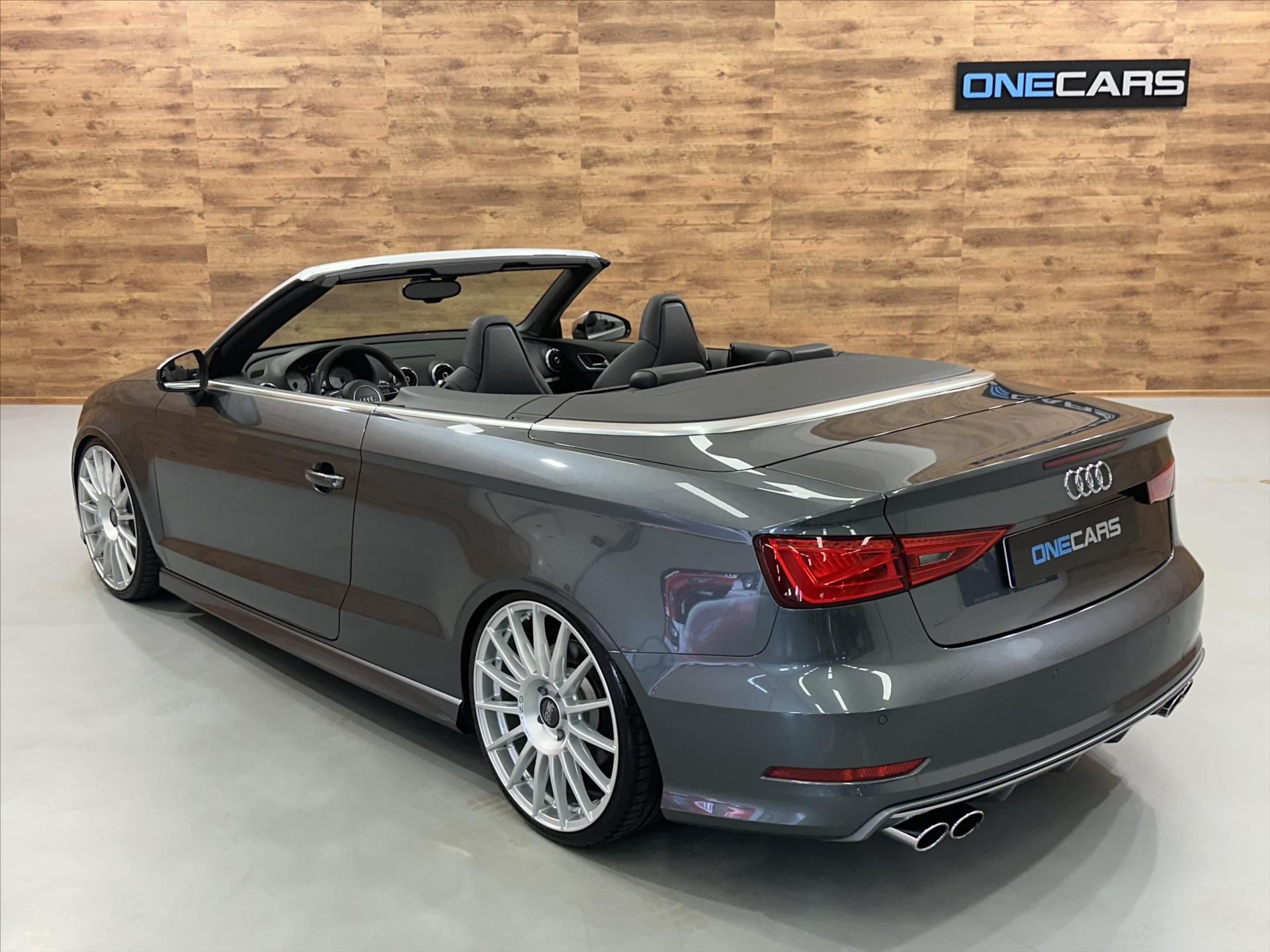 Audi S3, 2.0 TFSI Q S-TRONIC B&O - fotka 4